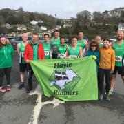 The Hayle Runners team at the Looe 10