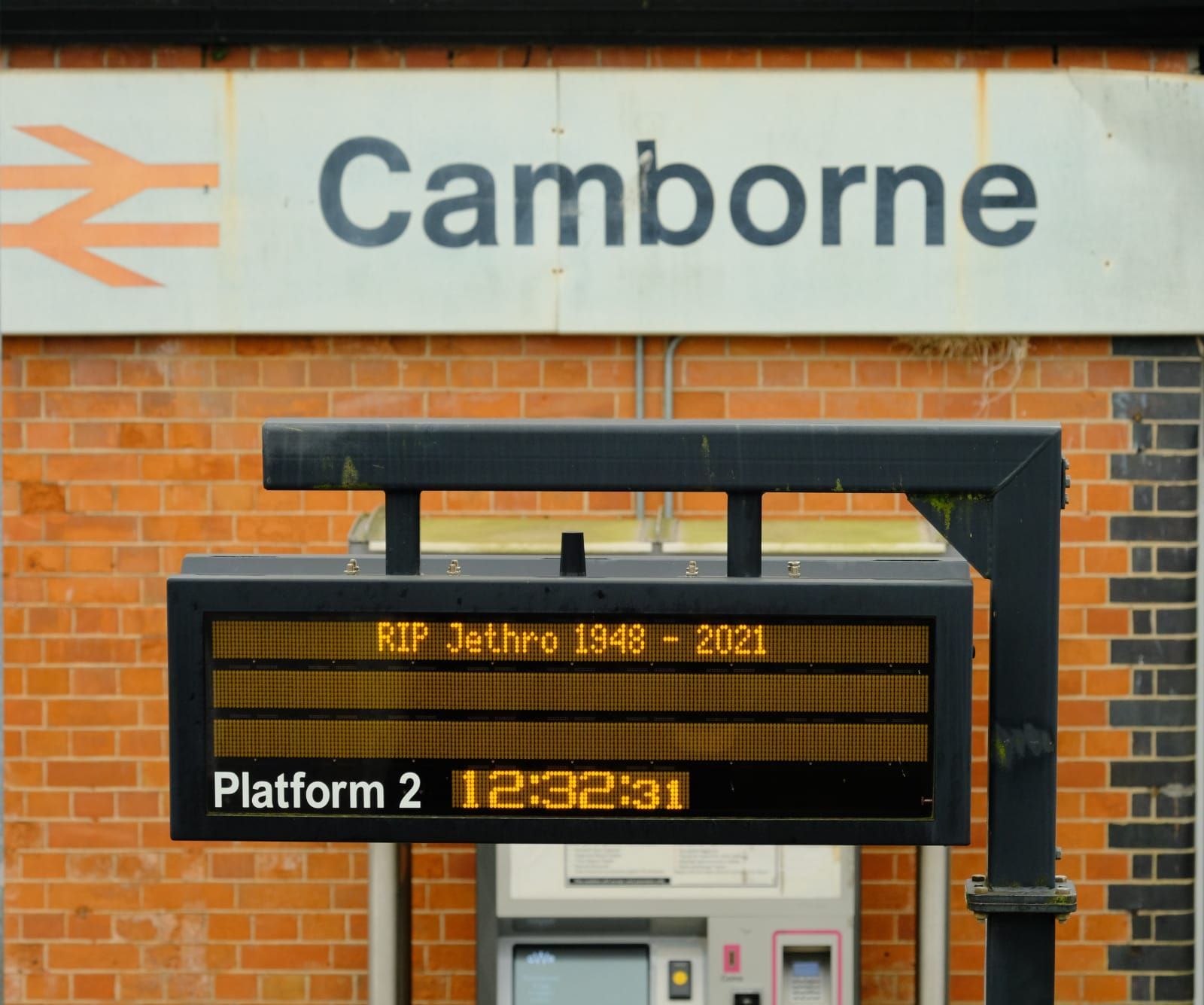 Great Western Railways tribute to Jethro at Camborone Train Station Picture: GWR