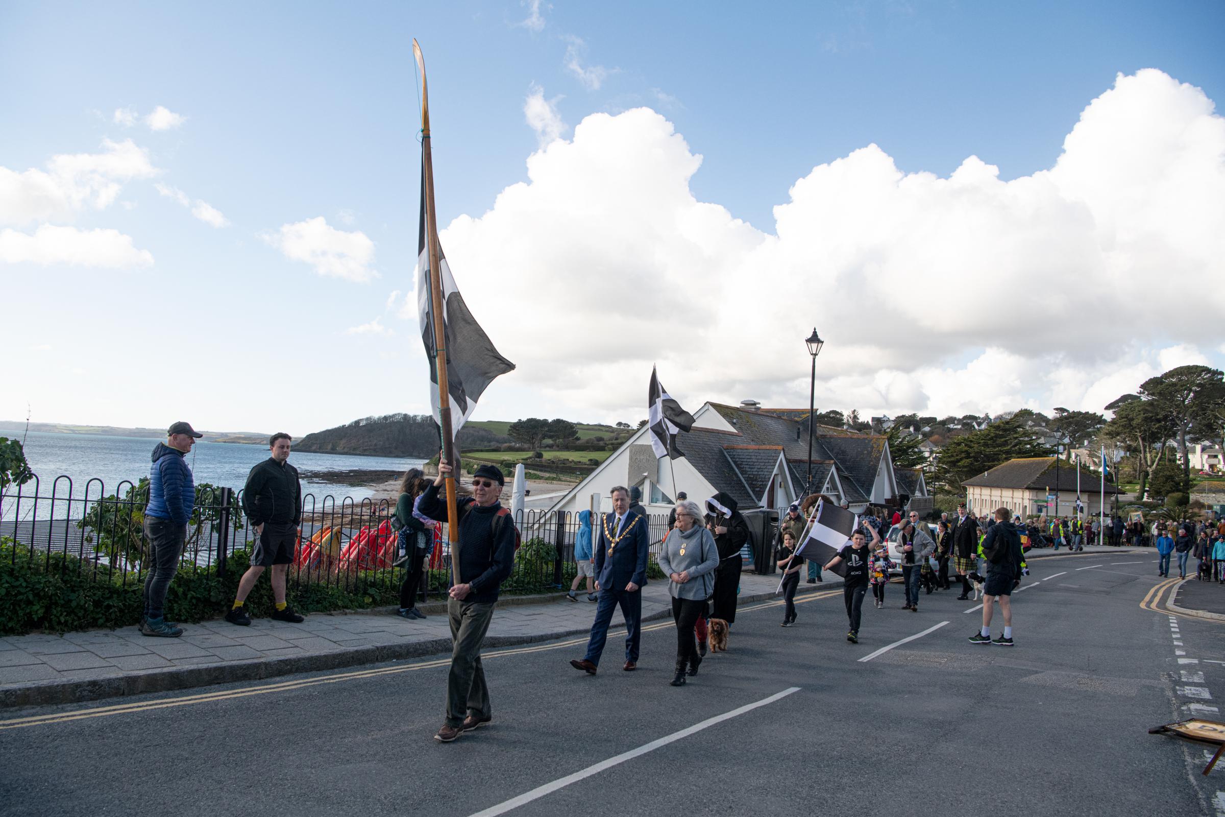The St Piran flag was carried at the head of the parade