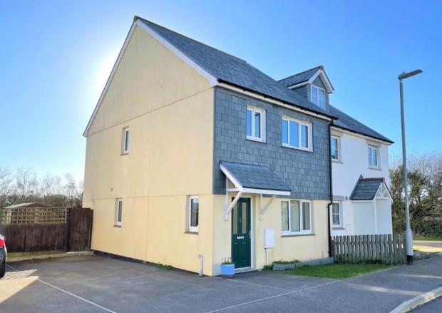 Falmouth Packet: Walters Close, Leedstown TR27. Credit: Zoopla