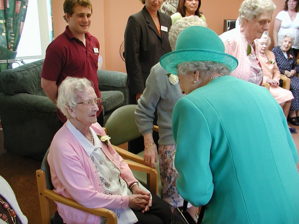 The Queen greets residents of Mountford House in Truro in 2006
