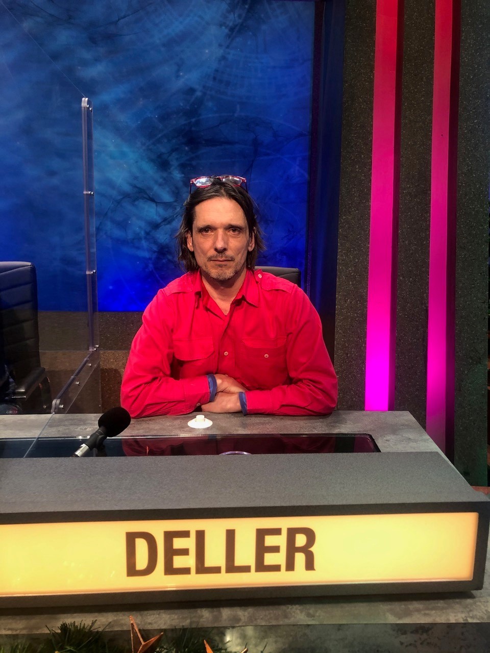 Jeremy Deller competing in the Final of University Challenge Christmas 2020, representing the Courtauld Institute of Art, where he studied Art History