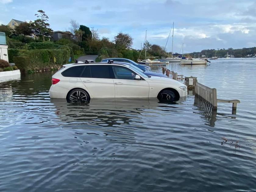 Mylor Quay, Cornwall video high tide catches out car owners 