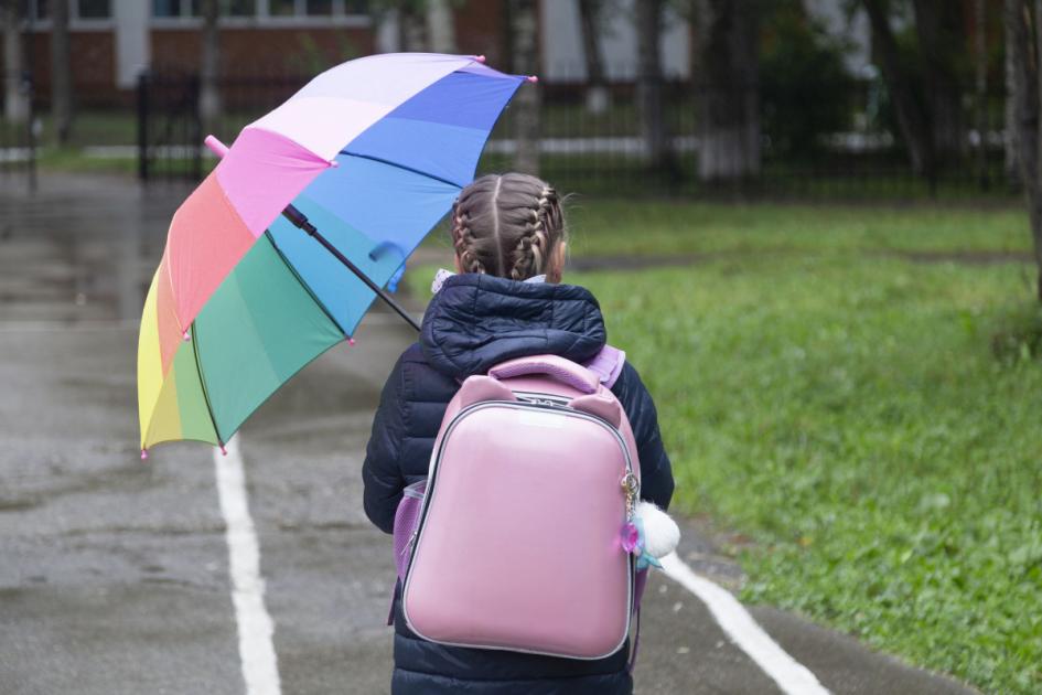 Schools in Cornwall to close and open later in storm 